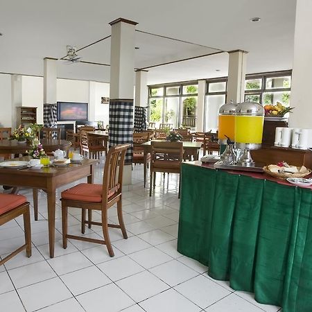 Hotel Ratna Kuta Lombok Exteriér fotografie