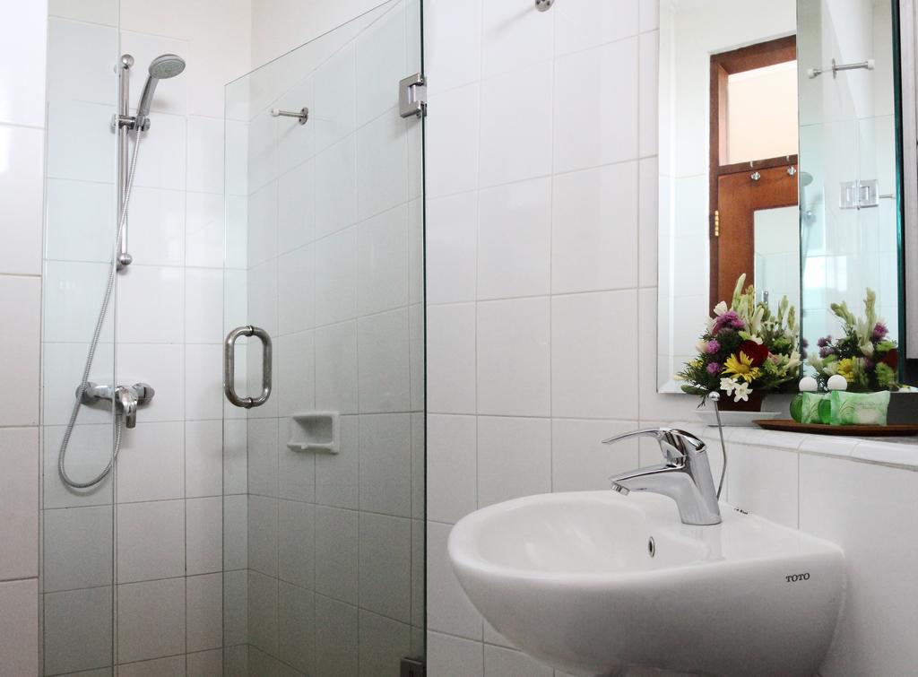 Hotel Ratna Kuta Lombok Exteriér fotografie